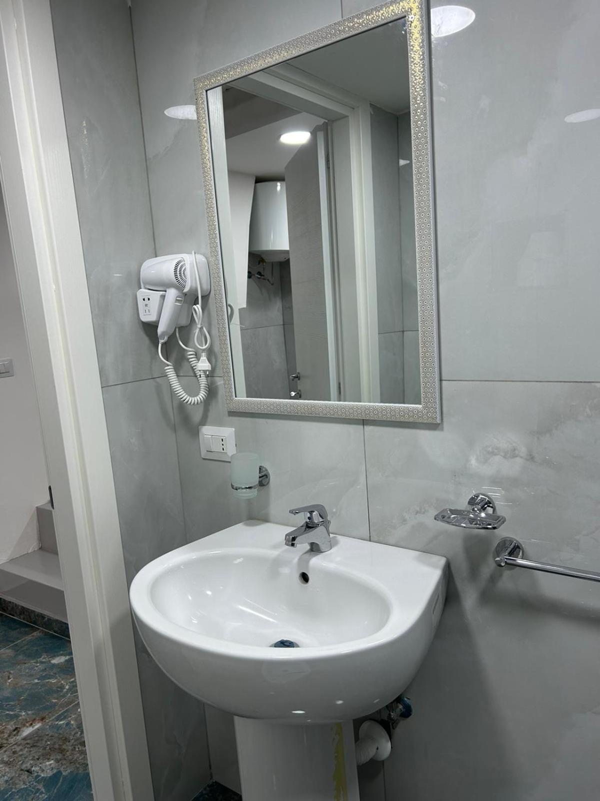 Chiara Luxury Home نابولي المظهر الخارجي الصورة